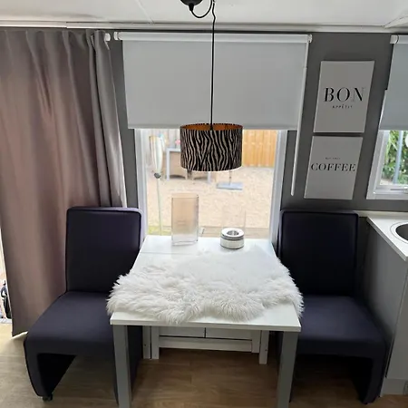 Caravan In Nordholland אתר קמפינג